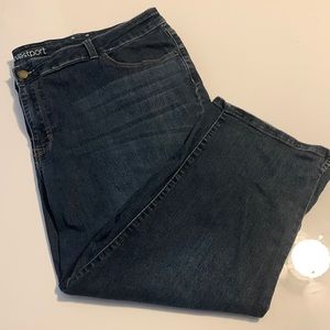 Signature Fit Dark Wash Westport Capris - 24W